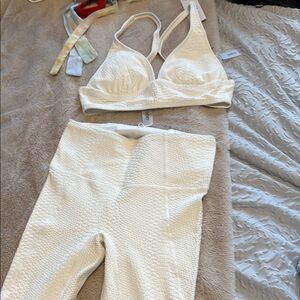 GIGI C White Classic Bra and Leggings